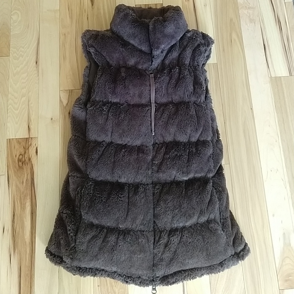 Athleta Down Vest